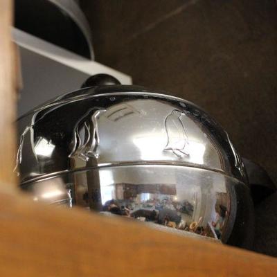 Lot 125 Vintage Bakeware, Westbend Penguin Hot/Cold Server & More