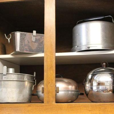 Lot 125 Vintage Bakeware, Westbend Penguin Hot/Cold Server & More