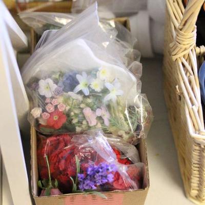 Lot 149 Paint, Organizers, Brushes & MORE