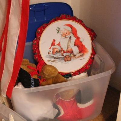 Lot 156 Contents of Holiday Room Closet