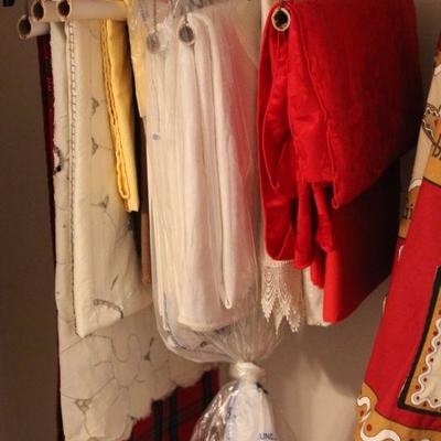 Lot 156 Contents of Holiday Room Closet