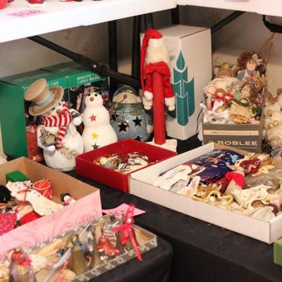 Lot 165 Christmas Lot (4)