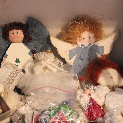 Lot 165 Christmas Lot (4)