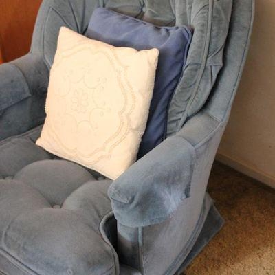 Lot 174 Blue Swivel Chair & Sunflower Mirror