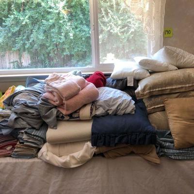 Lot 190 Linen Lot