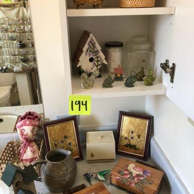Lot 194 Misc. DÃ©cor Pieces