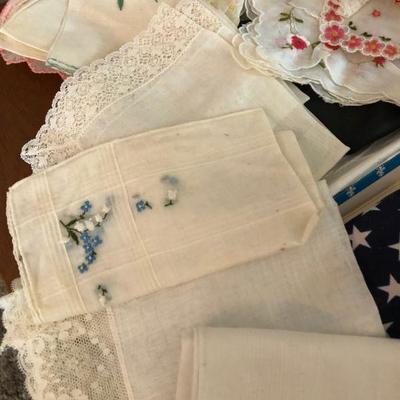 Lot 206 Vintage Purses, Gloves & Handkerchiefs