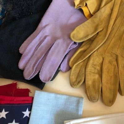 Lot 206 Vintage Purses, Gloves & Handkerchiefs