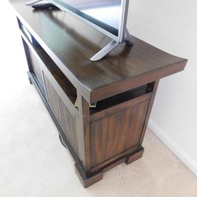 Contemporary Solid Wood Alter Table Style TV Stand 47