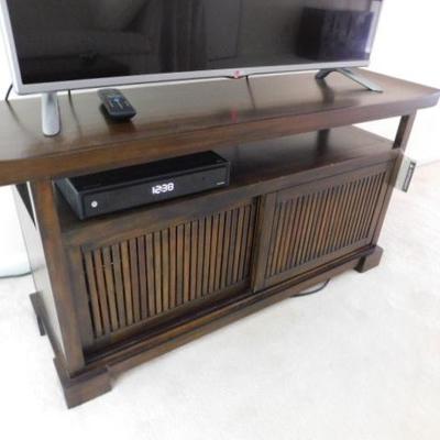 Contemporary Solid Wood Alter Table Style TV Stand 47