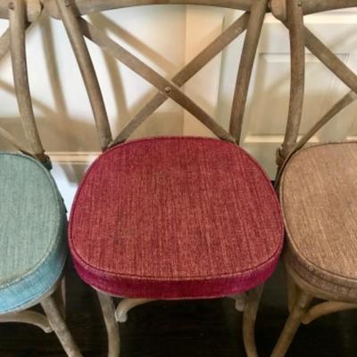 (4) Lot of four Dining Room Chairs w/ Various Colors of Cushions Comfortable Soft Great Condition