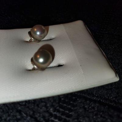 Sterling Black Pearl Earrings 