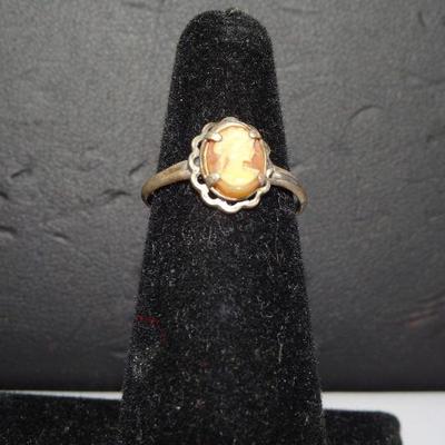 Childs Vintage Cameo Ring 