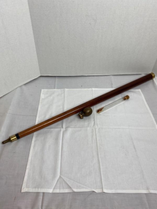 LOT 553. Vintage Walking Stick with hidden Flask