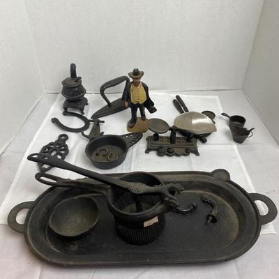 LOT # 570 Vintage Cast Iron Collectables