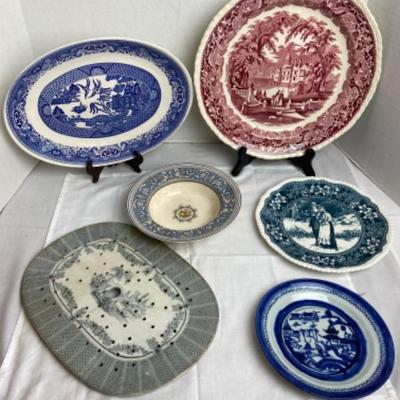 LOT # 594 Vintage Porcelain