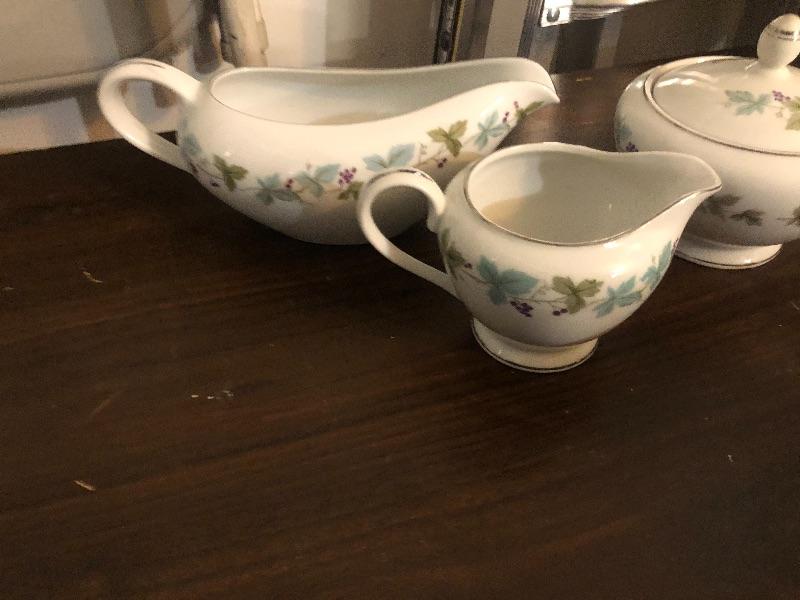 Vintage fine outlet china 6701