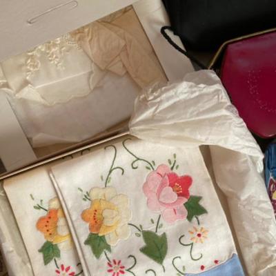 LOT # 610 Vintage Handbags & Handkerchiefs