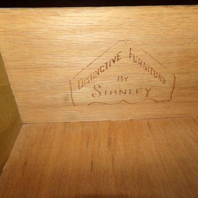LOT 176  STANLEY OFFICE DESK AND CHAIR