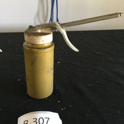 Vintage Oil Tin 9 (B307)