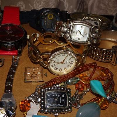 Wrist Watch Lot #24 Men & Woman's Watches