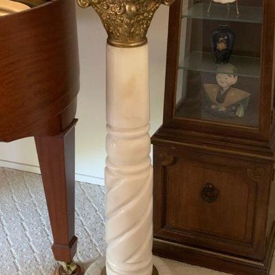 #13   WHITE & GOLD MARBLE PEDESTAL 