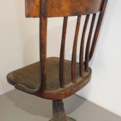 Antique Kenney Bros. and Wolkins Oak Seat and Metal Post Student's Chair 30