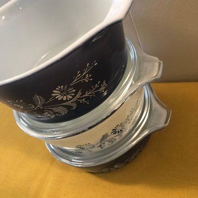 #77 VINTAGE PYREX - Blue and White Colonial