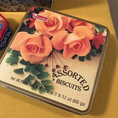 #86 3 Vintage Biscuit Tins
