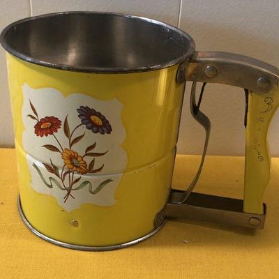 #87 Vintage yellow Flour Sifter Wood Handle 