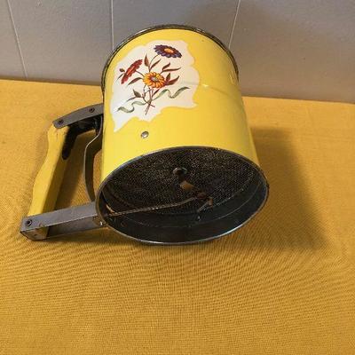 #87 Vintage yellow Flour Sifter Wood Handle 