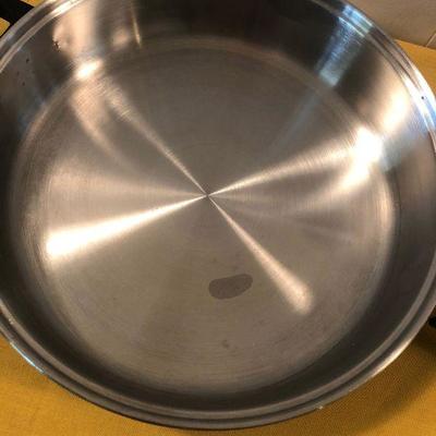 #91 Fry Pan and Stock pot with lids 