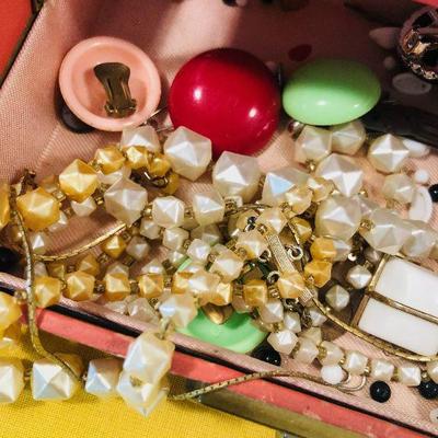 #129 Pink Jewelry Box full of treasure jewels