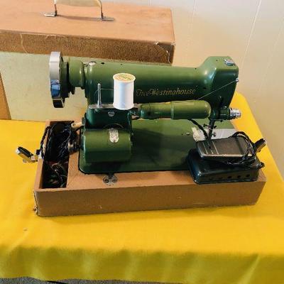 #149 Vintage Westinghouse Portable Sewing Machine 