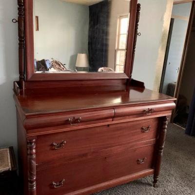 #20   VICTORIAN ERA MAHOGANY DRESSER W/CHEVAL MIRROR