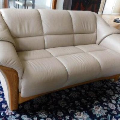 Contemporary Ekornes Collection Leather Loveseat 68 