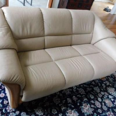Contemporary Ekornes Collection Leather Loveseat 68 