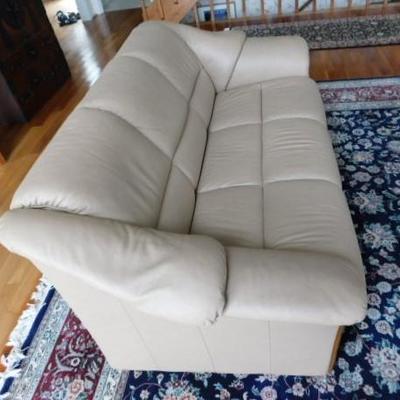 Contemporary Ekornes Collection Leather Loveseat 68 