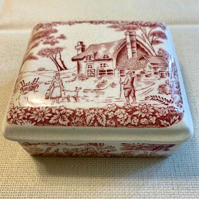 #36   ANTIQUE PORCELAIN BOX ENGLISH RED & WHITE TRANSFER WARE "RUSTIC ENGLAND"