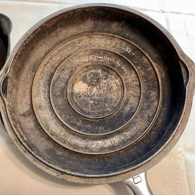 #55  ANTIQUE GRISWALDS CAST IRON SKILLETS & SELF BASTING SKILLET LID