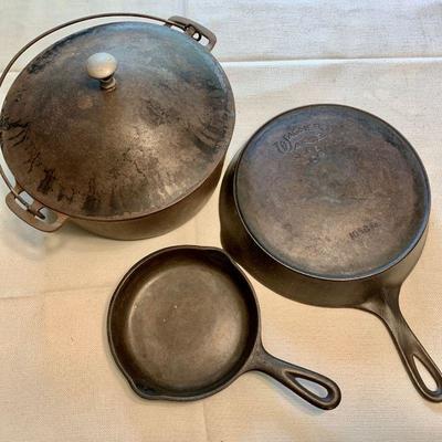 #56    VINTAGE WAGNER SIDNEY O CAST IRON SKILLET & DUTCH OVEN