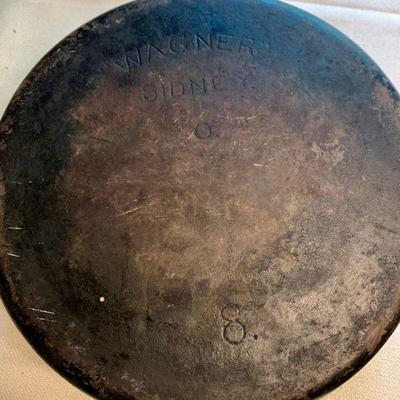 #56    VINTAGE WAGNER SIDNEY O CAST IRON SKILLET & DUTCH OVEN