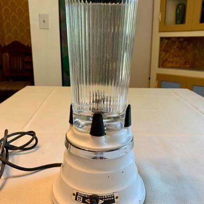 #70    ANTIQUE WARING BLENDER WORKS!