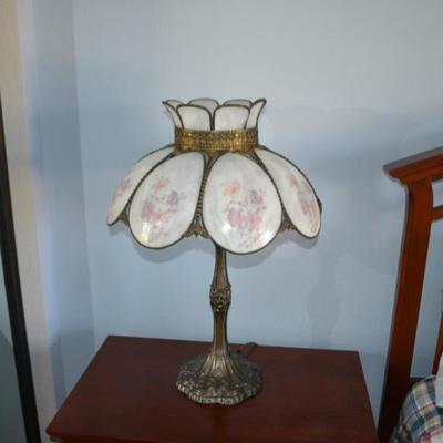 Lot 27. Table Lamp Faux glass shade