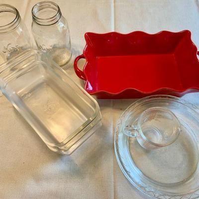 #75  KITCHEN GROUP OF CLEAR GLASS PYREX MASON JARS RED SERVING DISH