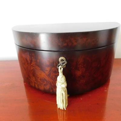 Flame Mahogany Jewelry Box with Key 10