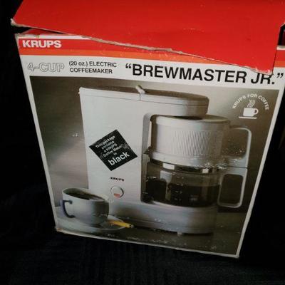 Vintage Krups 4 Cup Brewmaster Jr. 20 Oz. Electric Coffee Maker White in  Original Box 