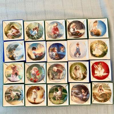 #33    SECOND GROUP OF ZOLAN MINI COLLECTOR PLATES