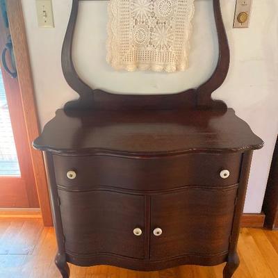 129: Antique Mahogany Lyre Back Washstand 