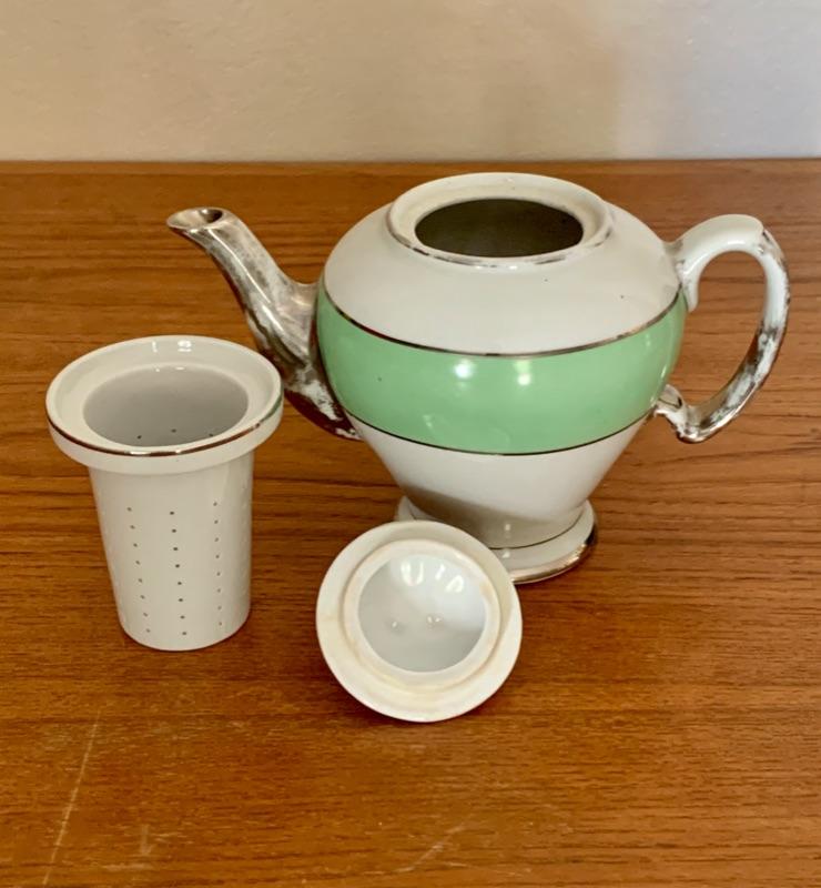 Lot 27 Vintage McCormick Teapot